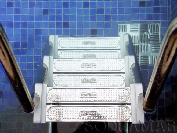 Escada para Piscina