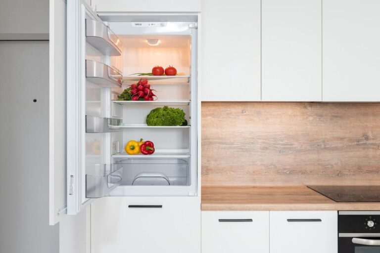 Por que o fogão não pode ficar perto da geladeira?